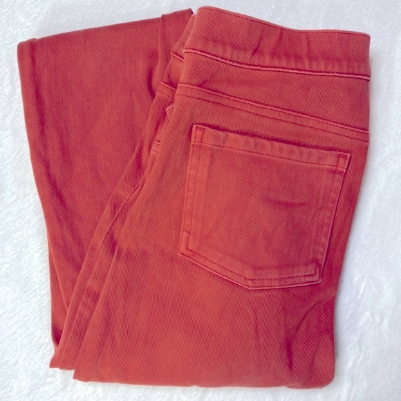 Spanx Jeanish Leggings High Rise Pull On Pant Island Red Women's Size Medium EUC - Picture 6 of 12